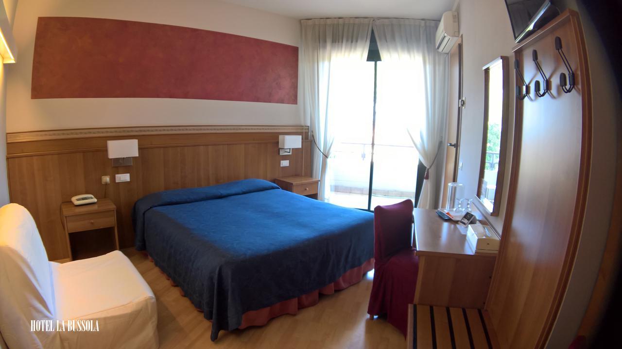 פאדנג'ה סול גארדה Hotel La Bussola מראה חיצוני תמונה