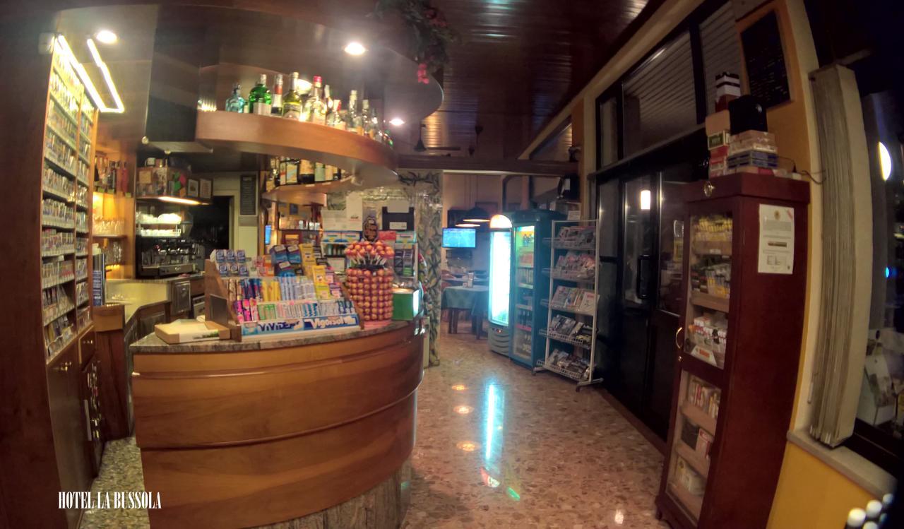 פאדנג'ה סול גארדה Hotel La Bussola מראה חיצוני תמונה