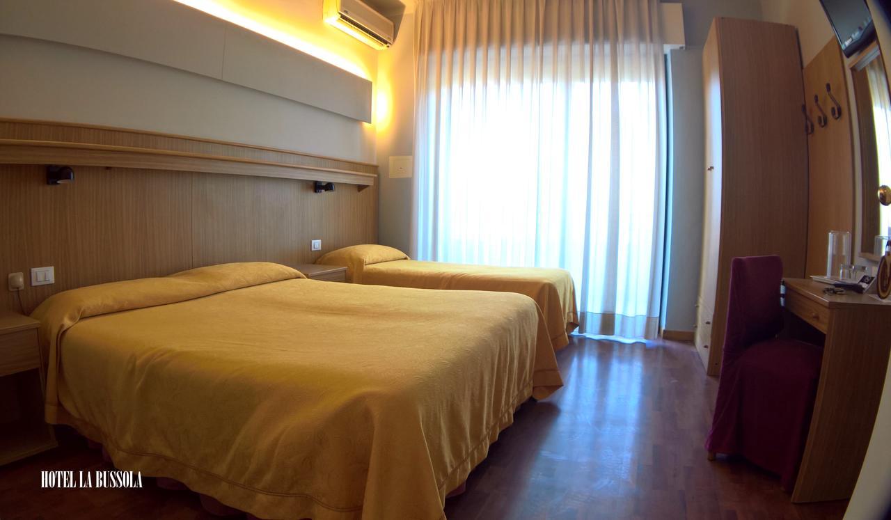 פאדנג'ה סול גארדה Hotel La Bussola מראה חיצוני תמונה
