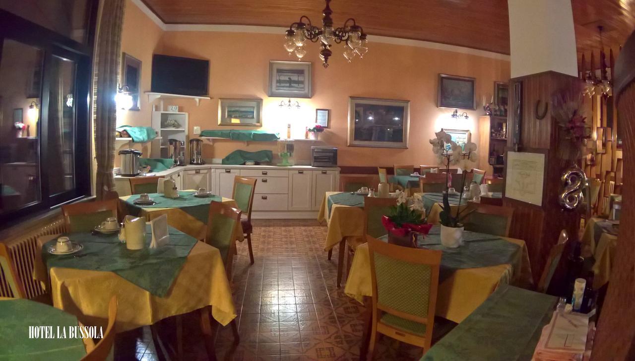 פאדנג'ה סול גארדה Hotel La Bussola מראה חיצוני תמונה