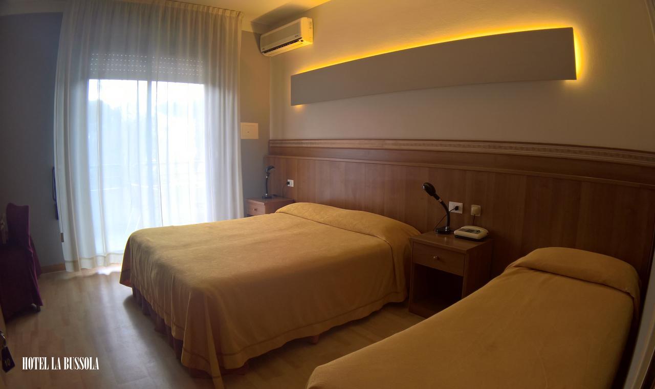 פאדנג'ה סול גארדה Hotel La Bussola מראה חיצוני תמונה