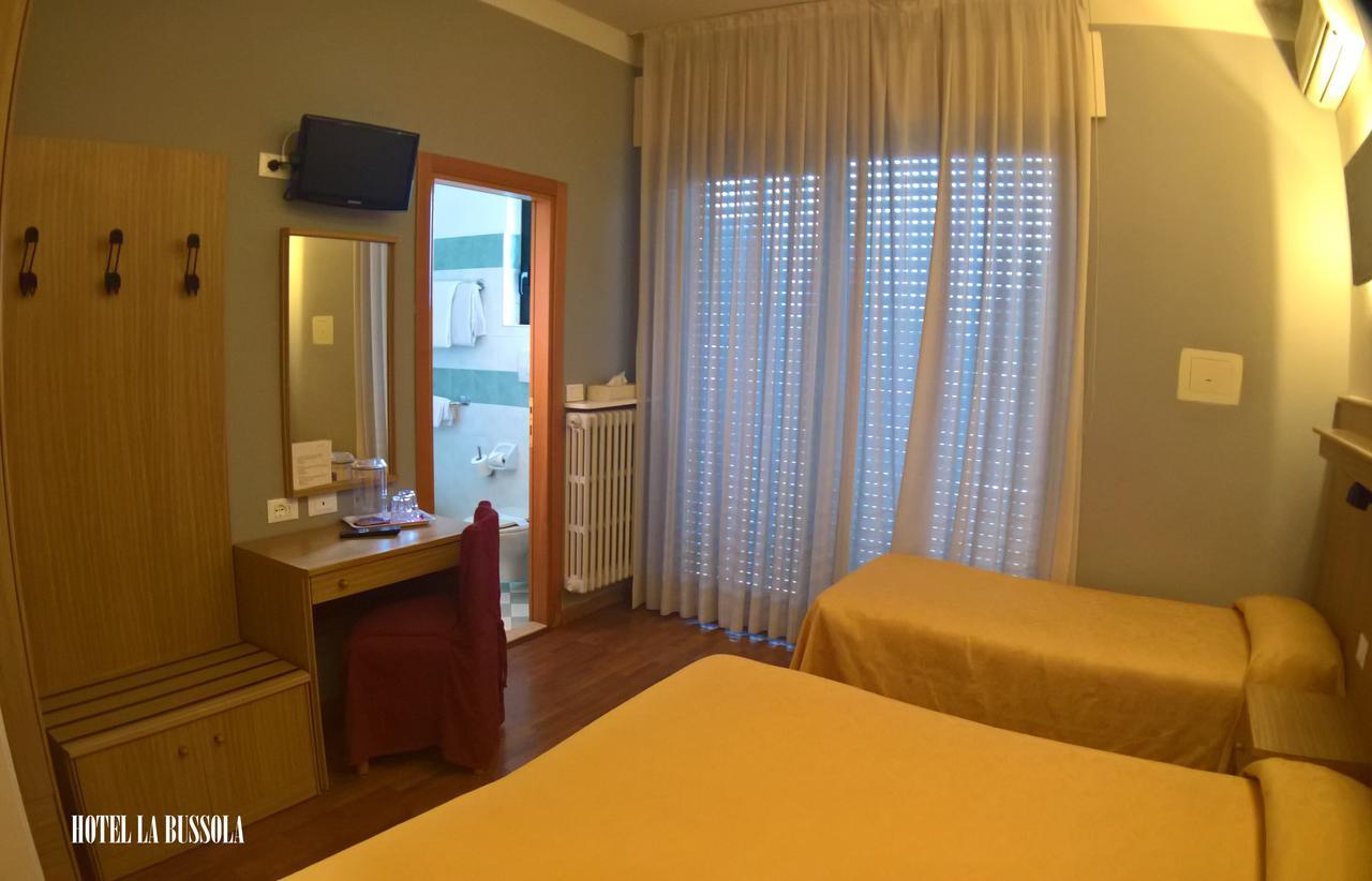 פאדנג'ה סול גארדה Hotel La Bussola מראה חיצוני תמונה