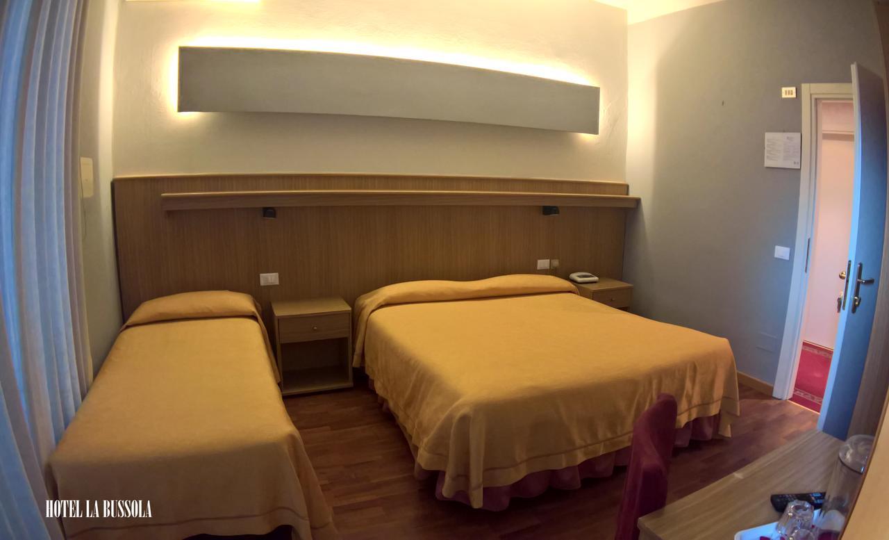 פאדנג'ה סול גארדה Hotel La Bussola מראה חיצוני תמונה