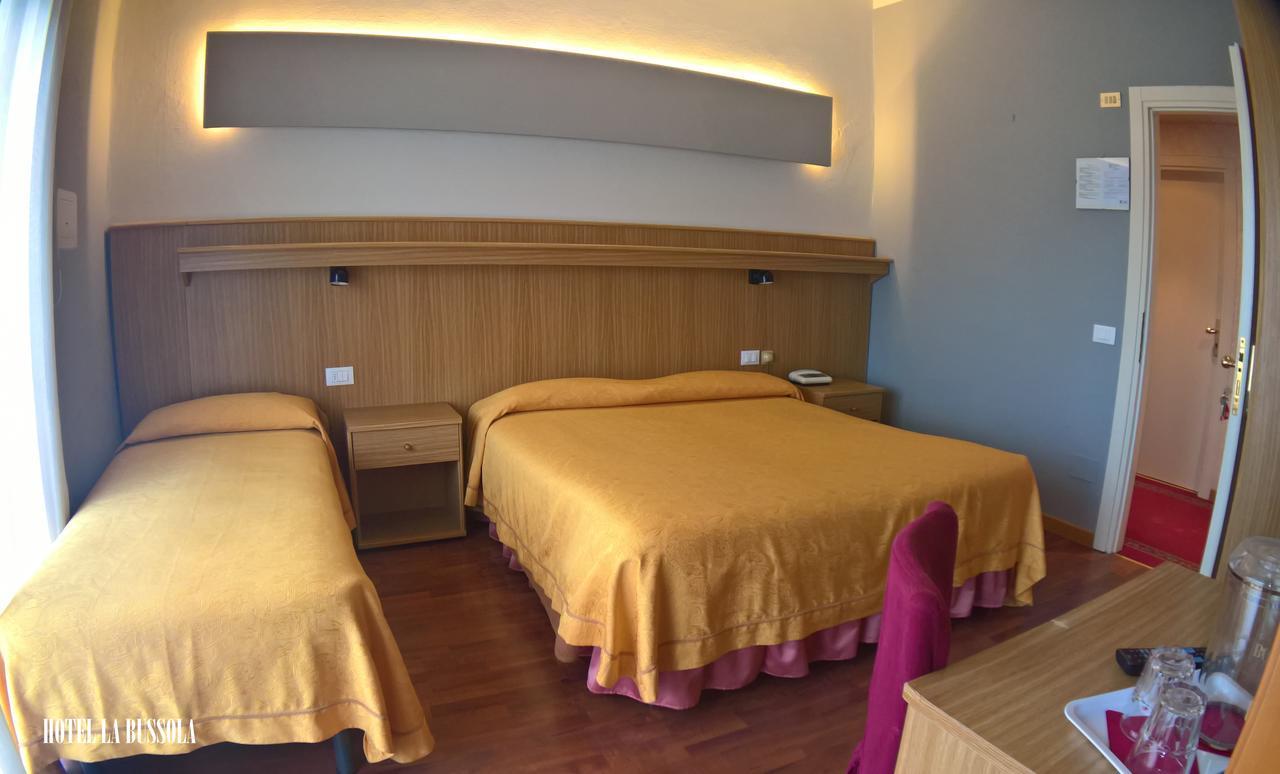 פאדנג'ה סול גארדה Hotel La Bussola מראה חיצוני תמונה